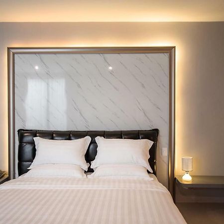 The Valen Resort Bangkok Bagian luar foto