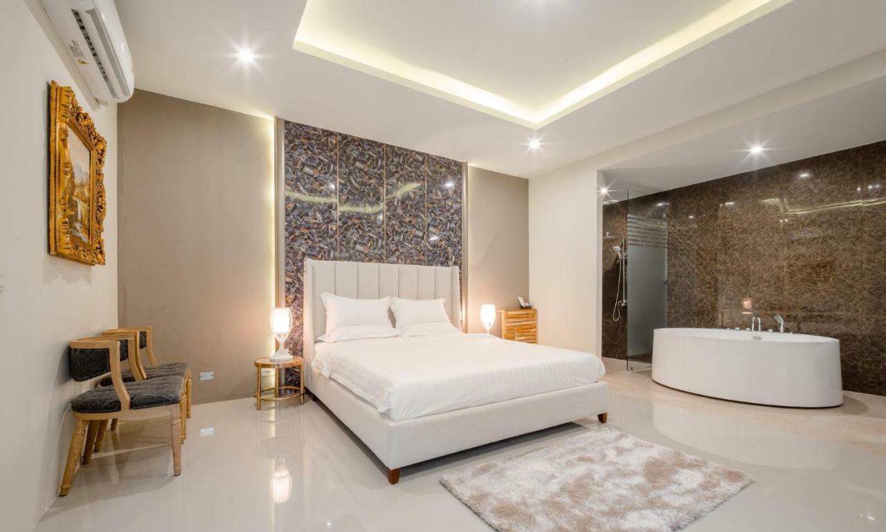 The Valen Resort Bangkok Bagian luar foto