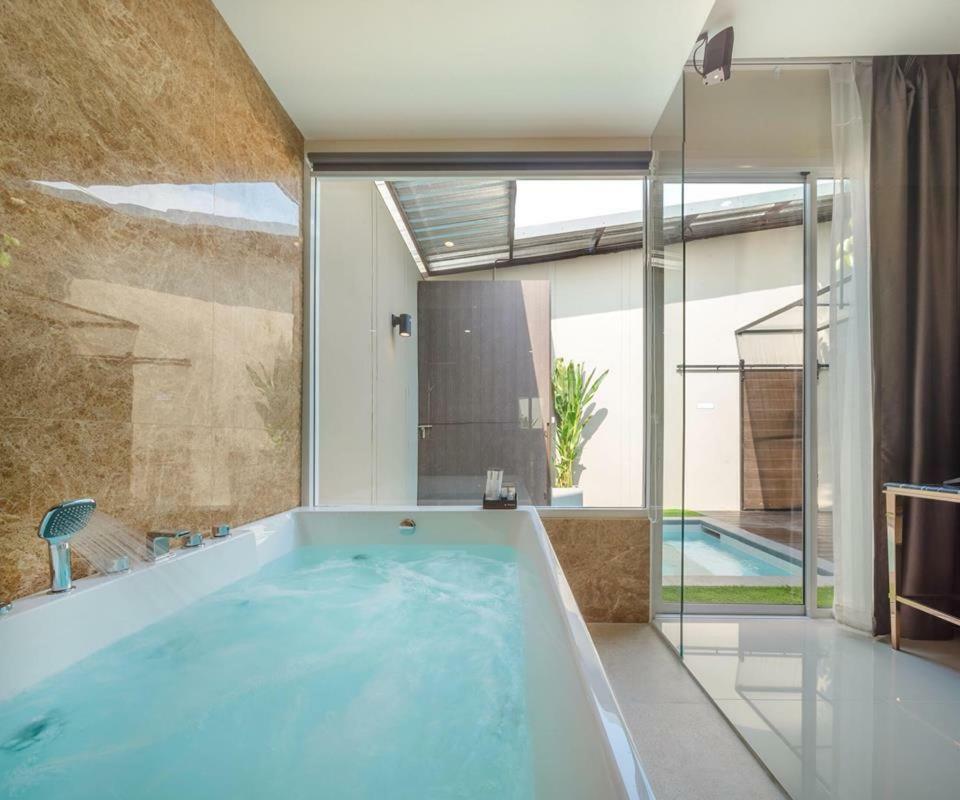 The Valen Resort Bangkok Bagian luar foto