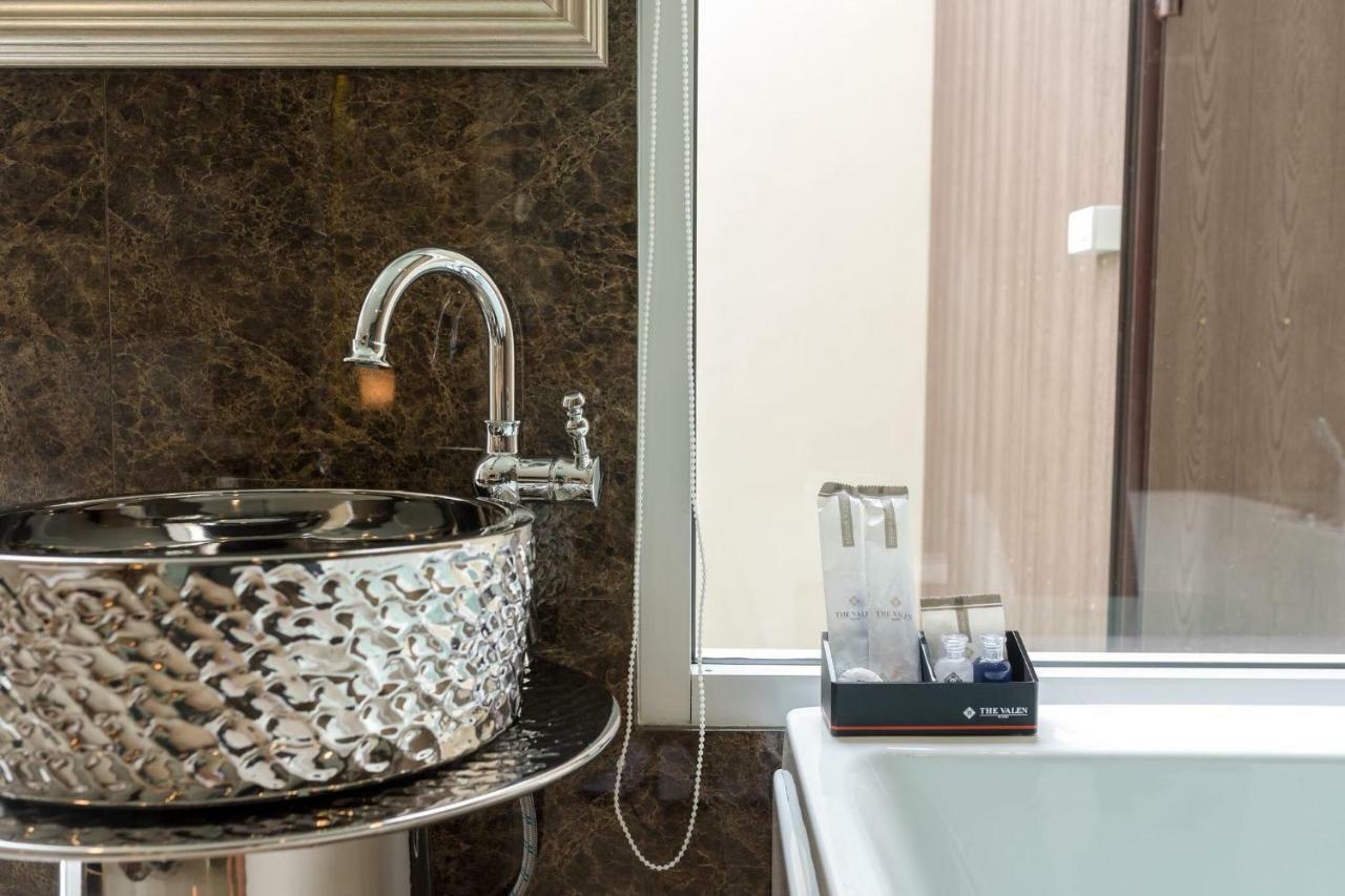 The Valen Resort Bangkok Bagian luar foto