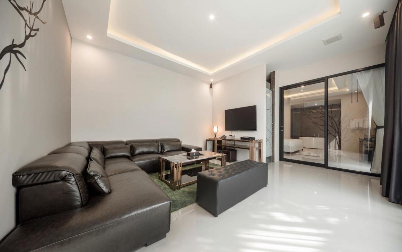 The Valen Resort Bangkok Bagian luar foto
