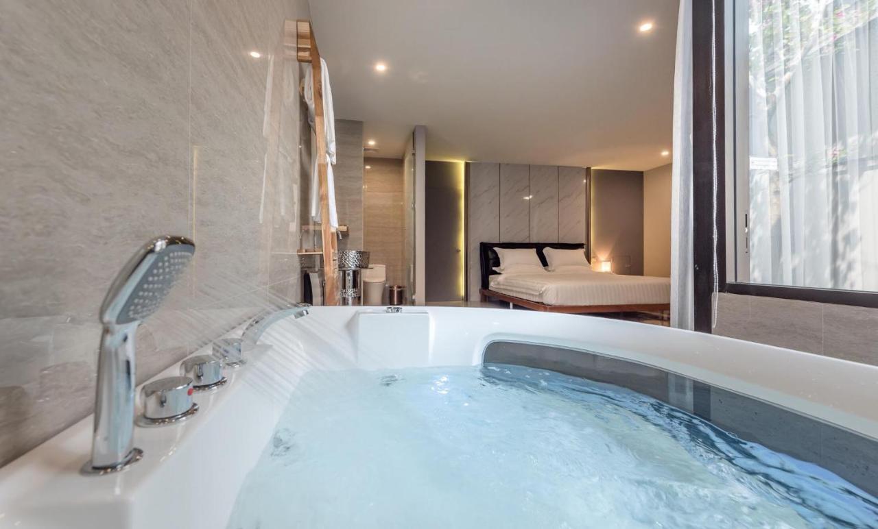 The Valen Resort Bangkok Bagian luar foto